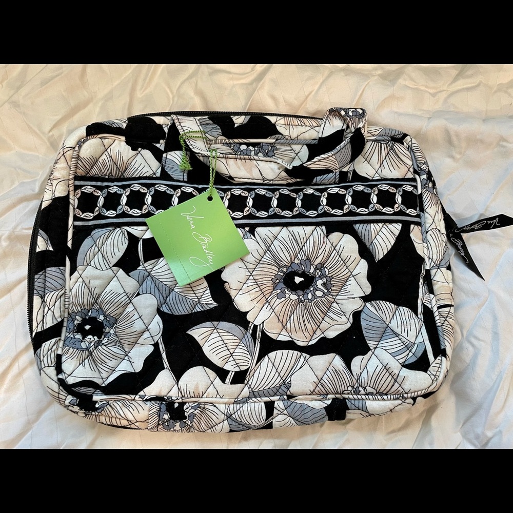 NWT Vera Bradley Camellia Good Book Cover